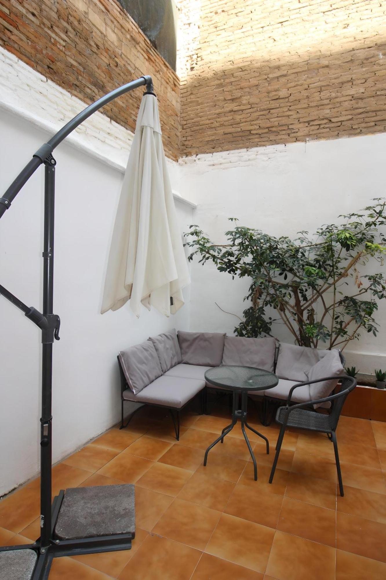 Increible Apartamento Con Terraza Al Lado De Torres De Quart Valencia Exterior photo